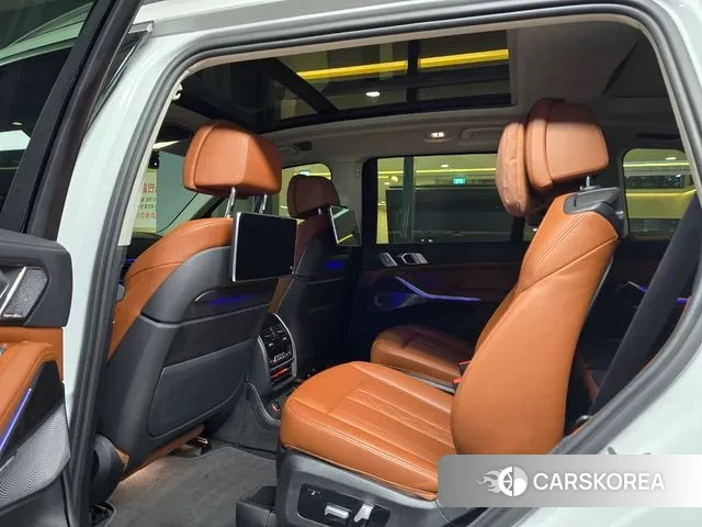 BMW X7 (G07) 2022 Белый из Кореи, фото 4