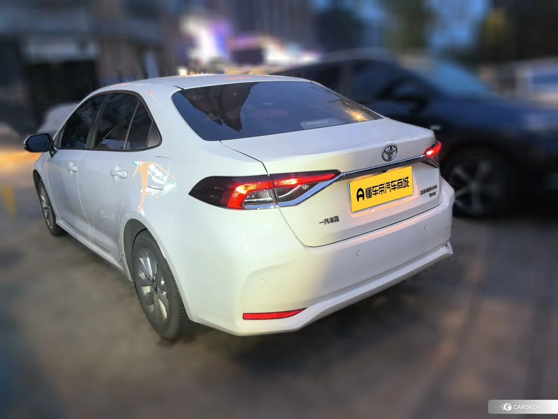 Toyota Corolla 2021 Белый из Китая, фото 4