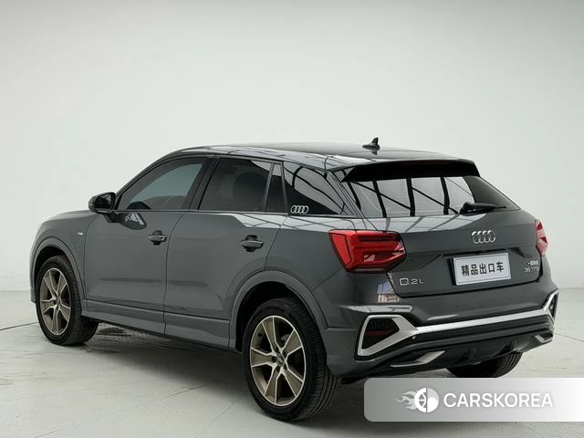 Audi Q2L 2022 Темно-серый из Китая, фото 4
