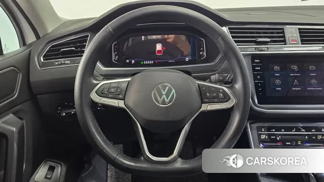 Volkswagen Tiguan Allspace 2022 Белый из Кореи, фото 4