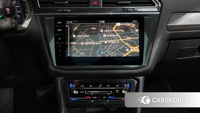 Volkswagen Tiguan Allspace 2024 Белый из Кореи, фото 4