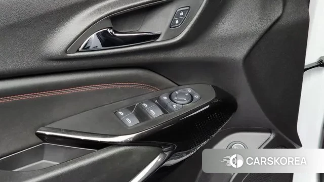 Chevrolet (GM Daewoo) Trax Crossover 2023 Белый из Кореи, фото 4