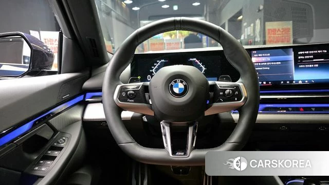 BMW 5 Series (G60) 2024 Черный из Кореи, фото 4