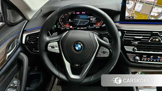 BMW 5 Series (G30) 2023 Черный из Кореи, фото 4