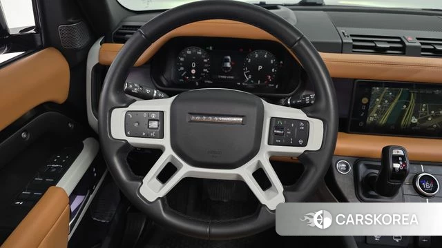 Land Rover Defender (L663) 2024 Черный из Кореи, фото 4