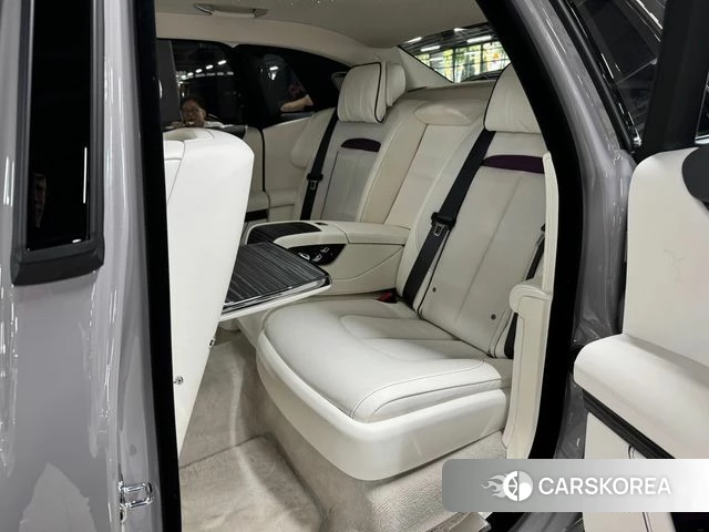 Rolls-Royce Ghost 2nd Generation 2022 Серебристо-серый из Кореи, фото 4