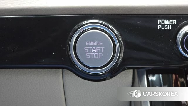 Kia Carnival 4th generation 2022 Белый из Кореи, фото 4
