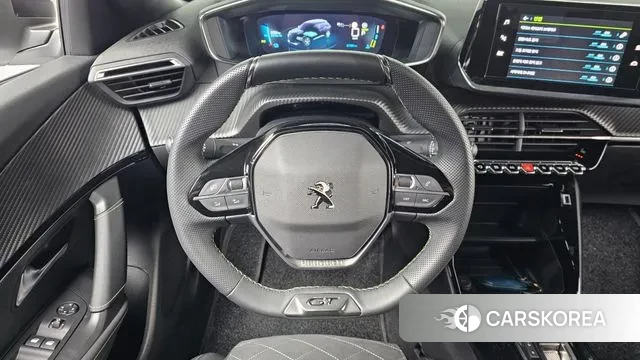 Peugeot e-2008 second generation 2023 Белый двухцветный из Кореи, фото 4