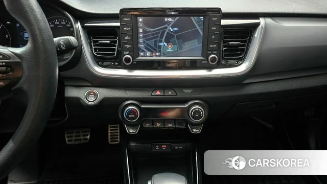 Kia Stonic 2018 Белый из Кореи, фото 4