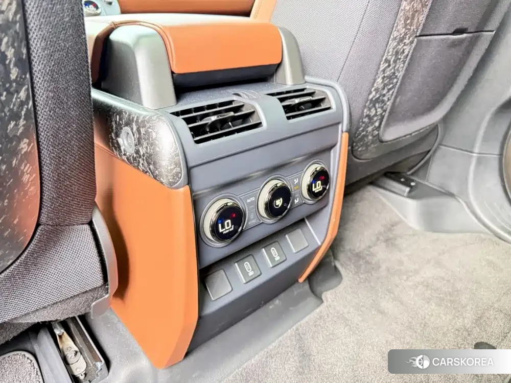 Land Rover Defender 2026 Champagne/brown из Китая, фото 4