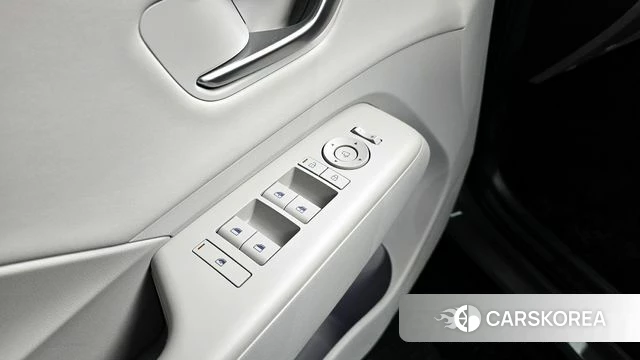 Hyundai Kona (SX2) 2024 Серебристо-серый из Кореи, фото 4