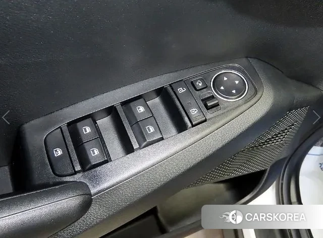 Kia Seltos 2022 Белый из Кореи, фото 4