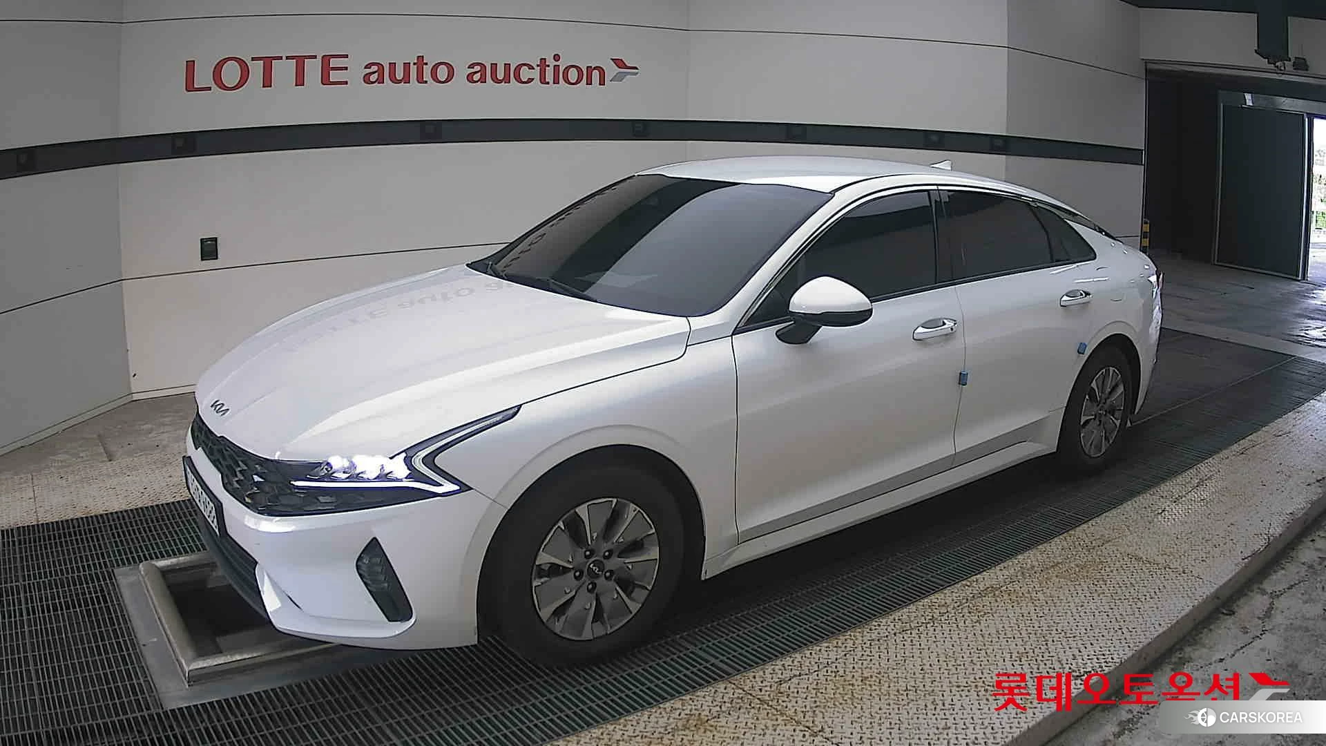 Kia K5 Hybrid 2023 Snow White Pearl (optional) из Кореи, фото 4