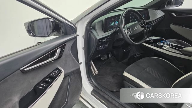 Kia EV6 2022 Белый из Кореи, фото 4