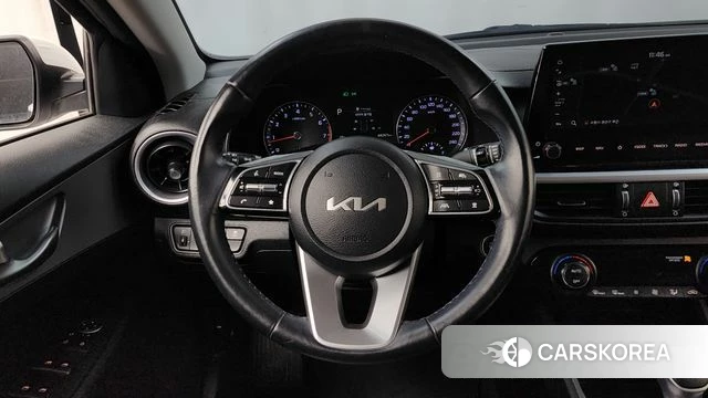 Kia The New K3 2nd generation 2021 Белый из Кореи, фото 4