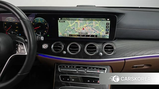 Mercedes-Benz E-Class W213 2023 Черный из Кореи, фото 4