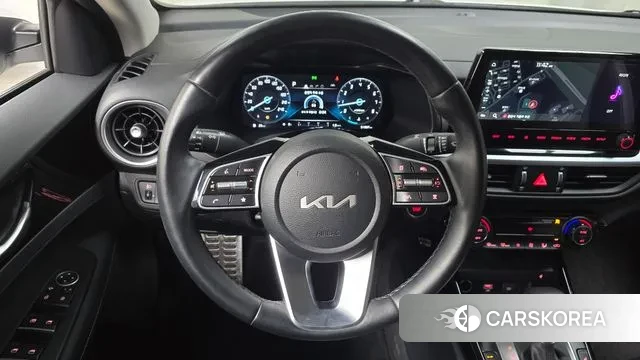 Kia The New K3 2nd generation 2024 Белый из Кореи, фото 4