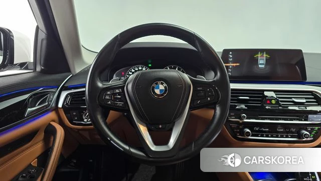 BMW 5 Series (G30) 2018 Белый из Кореи, фото 4
