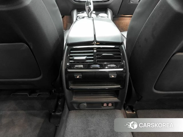 BMW 5 Series (G30) 2020 Белый из Кореи, фото 4