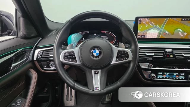 BMW 5 Series (G30) 2022 Черный из Кореи, фото 4