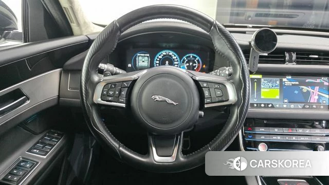 Jaguar XF (X260) 2019 Белый из Кореи, фото 4