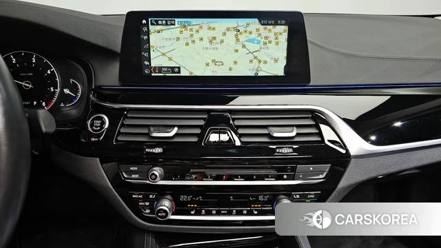 BMW 5 Series (G30) 2018 Черный из Кореи, фото 4