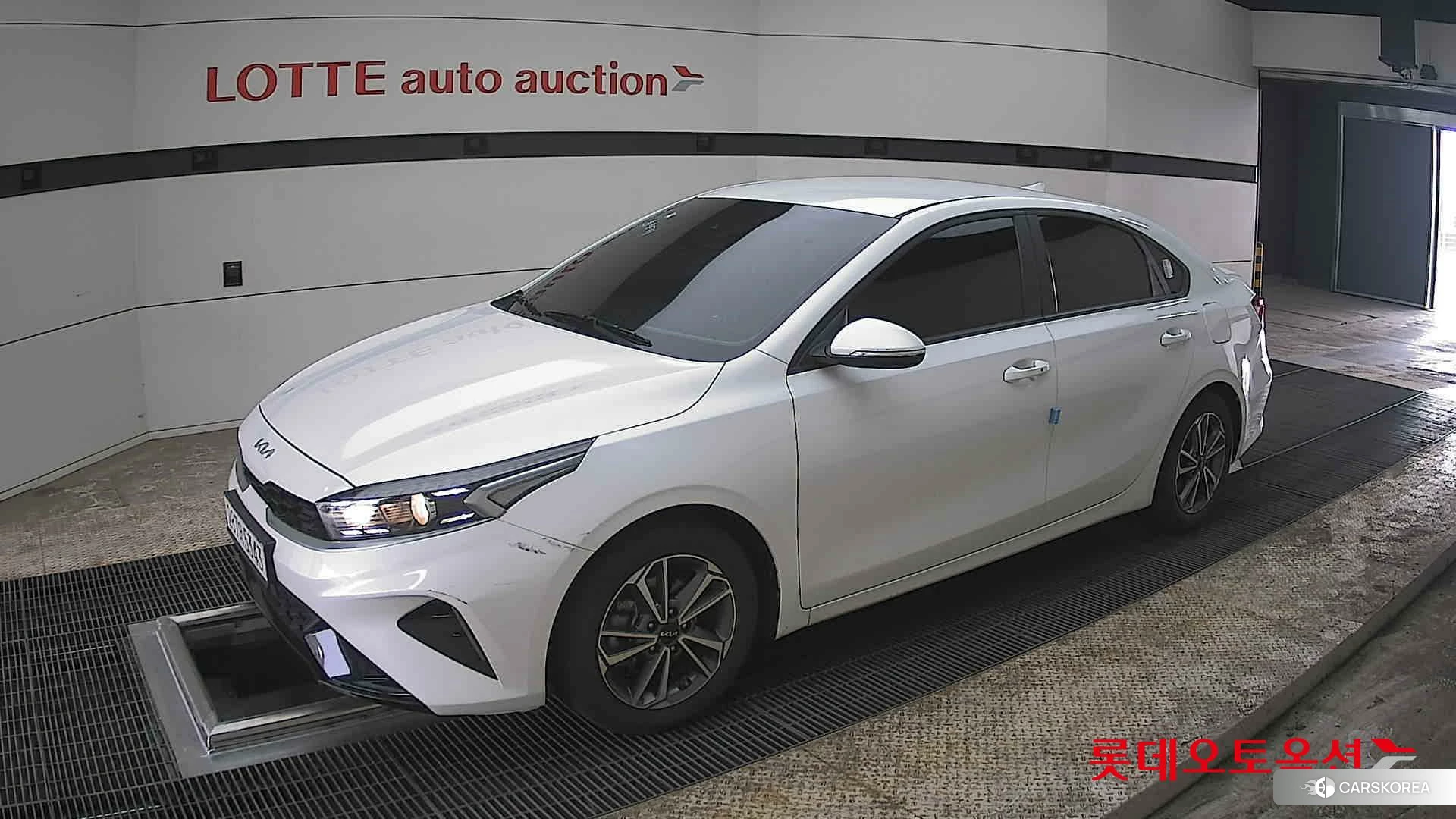 Kia K3 2022 Белый из Кореи, фото 4