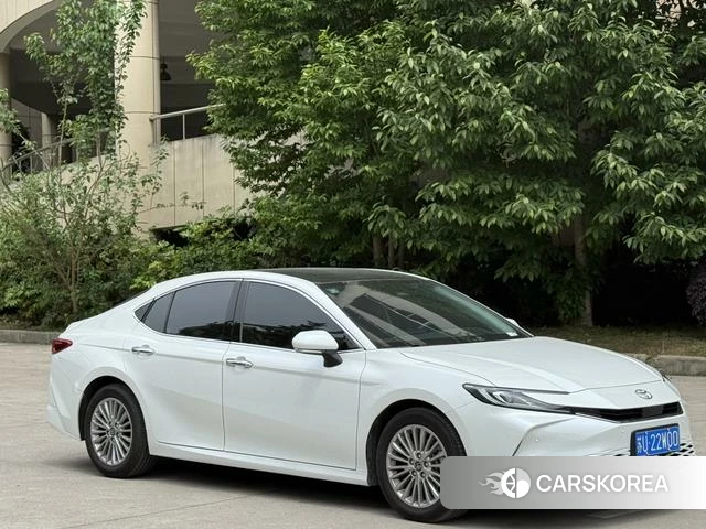 Toyota Camry 2025 Белый из Китая, фото 4