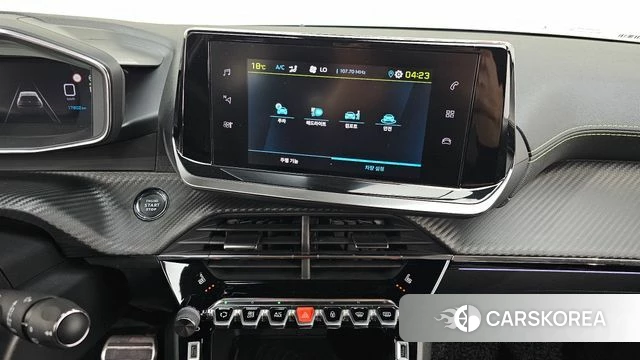 Peugeot e-208 second Generation 2022 Черный из Кореи, фото 4