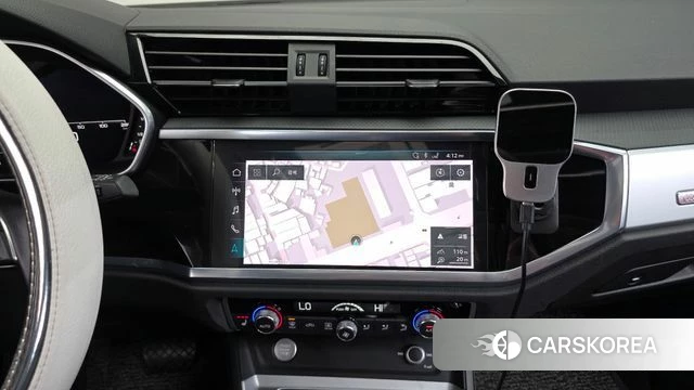 Audi Q3 (F3) 2020 Белый из Кореи, фото 4