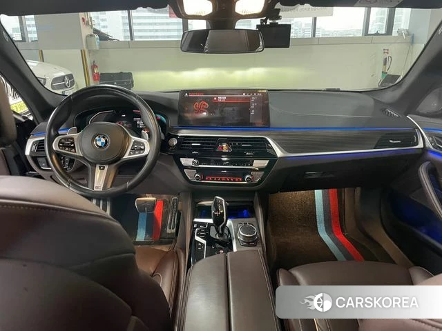 BMW 5 Series (G30) 2021 Черный из Кореи, фото 4