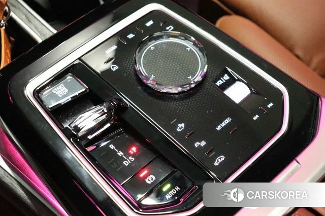 BMW 7 Series (G70) 2024 Черный из Кореи, фото 4