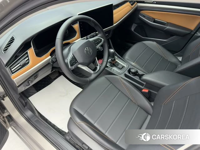 Volkswagen Bora 2023 Шампань из Китая, фото 4