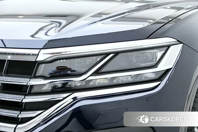 Volkswagen Touareg 2021 Синий из Китая, фото 4