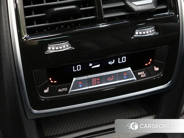 BMW X7 (G07) 2024 Белый из Кореи, фото 4