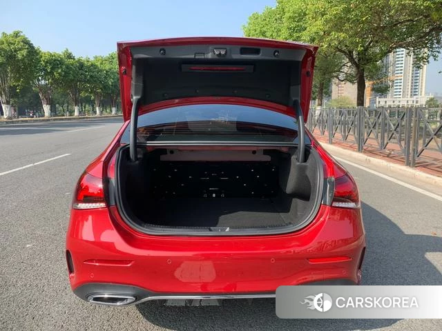 Mercedes-Benz Class A 2023 Красный из Китая, фото 4