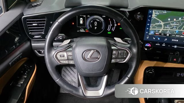 Lexus NX350h Second generation 2023 Черный из Кореи, фото 4