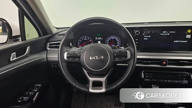 Kia K5 3rd generation 2023 Белый из Кореи, фото 4