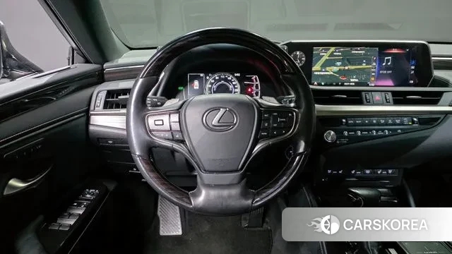 Lexus ES300h 7th generation 2021 Серебристо-серый из Кореи, фото 4
