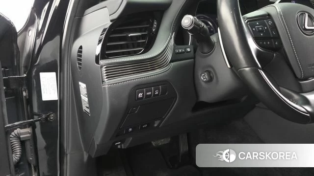 Lexus LS500h 5th generation 2021 Черный из Кореи, фото 4