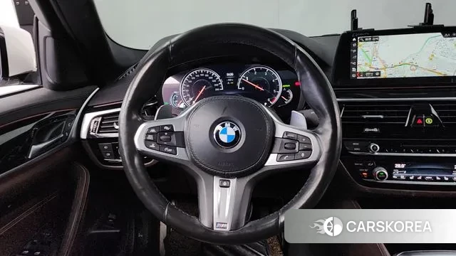 BMW 5 Series (G30) 2018 Белый из Кореи, фото 4
