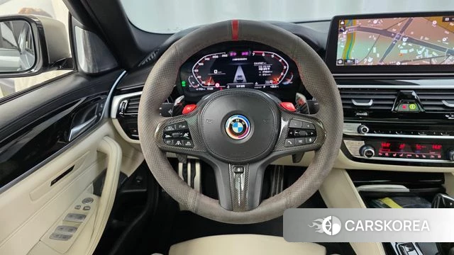 BMW 5 Series (G30) 2022 Серебристо-серый из Кореи, фото 4