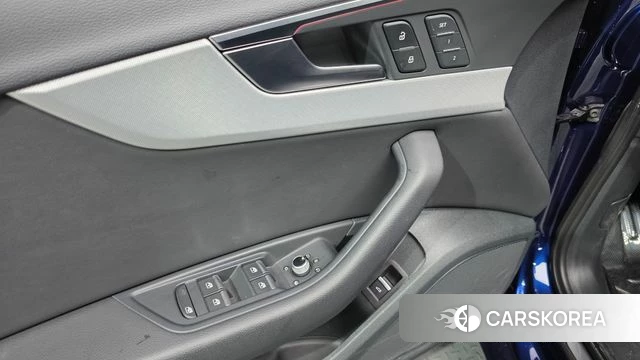 Audi A4 (B9) 2023 Синий из Кореи, фото 4