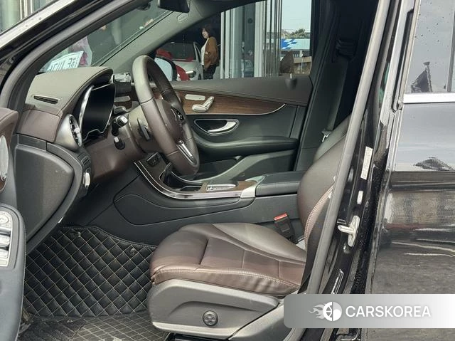 Mercedes-Benz GLC 2021 Черный из Китая, фото 4