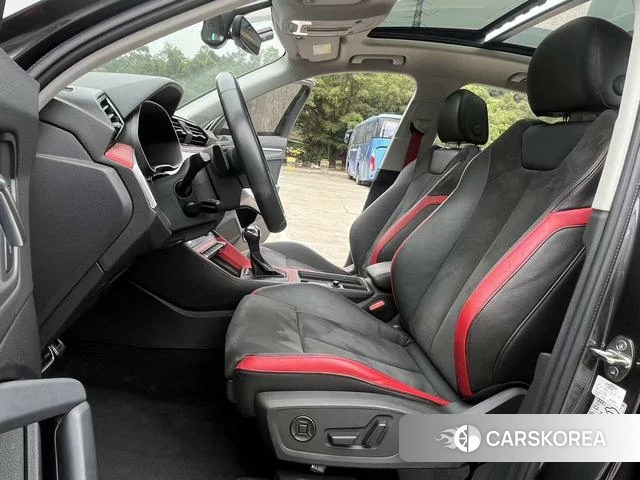 Audi Q3 2021 Темно-серый из Китая, фото 4