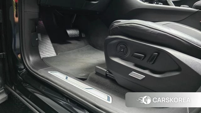 Volkswagen Touareg 3rd generation 2024 Черный из Кореи, фото 4