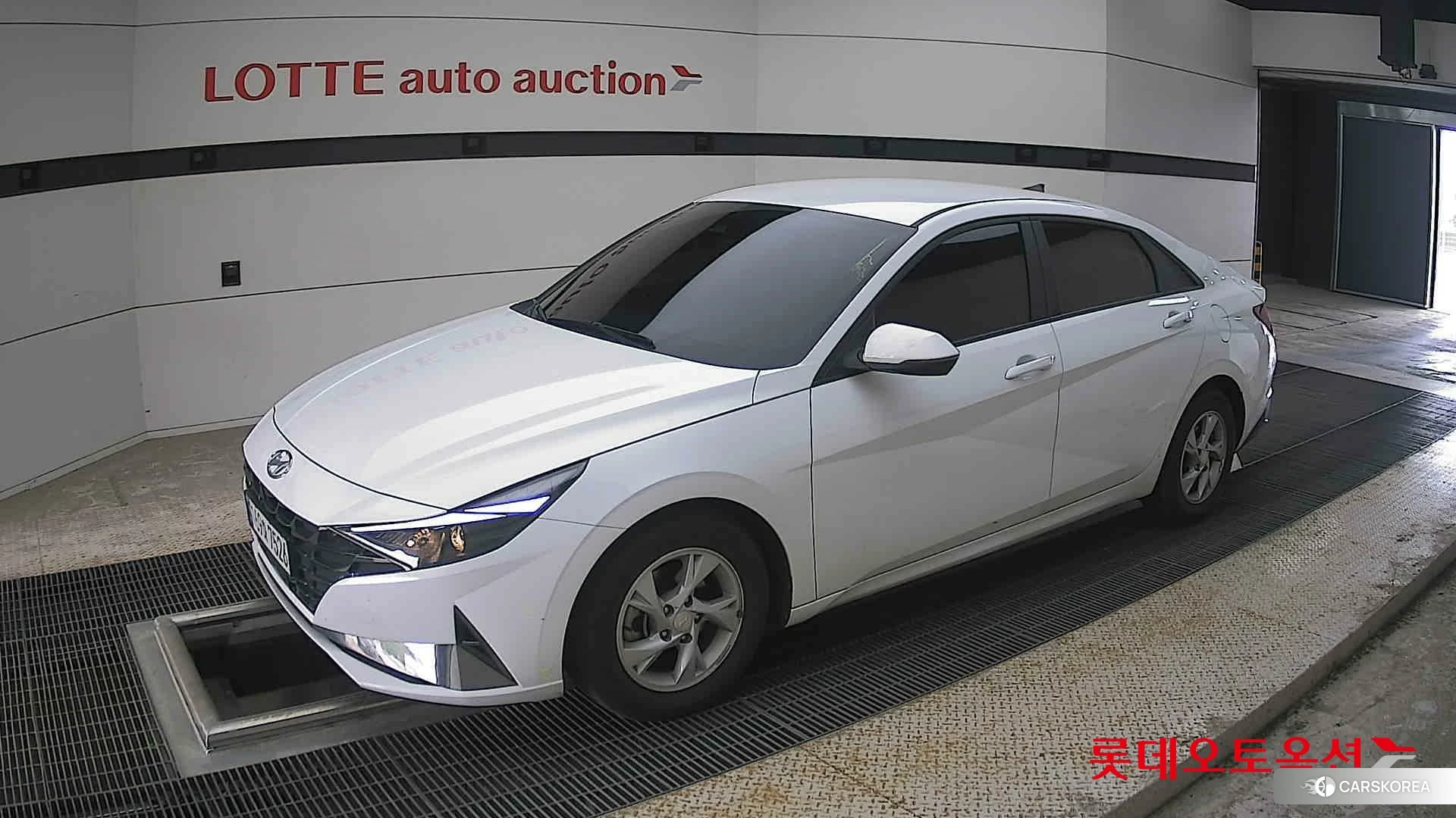 Hyundai Avante 2023 Polar White из Кореи, фото 4