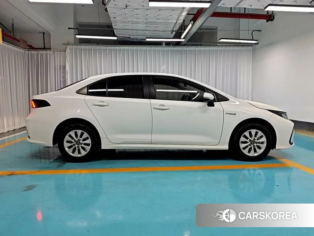 Toyota Corolla 2022 Белый из Китая, фото 4