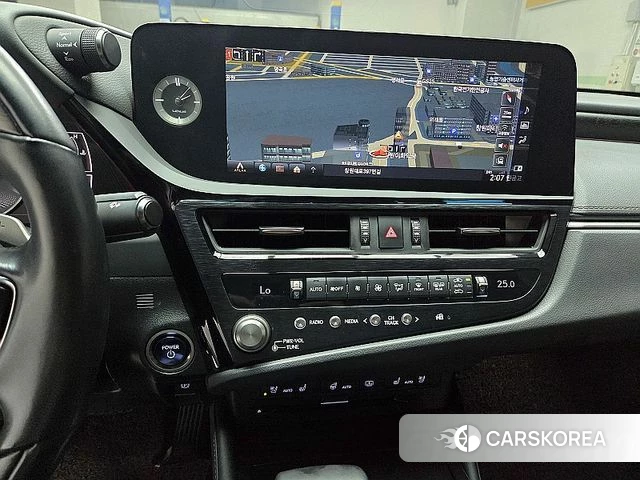 Lexus ES300h 7th generation 2022 Серый из Кореи, фото 4