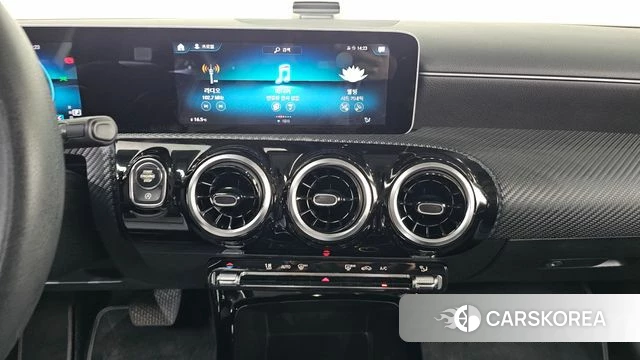 Mercedes-Benz A-Class W177 2019 Белый из Кореи, фото 4